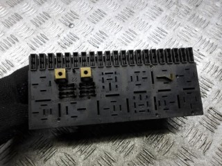 блок предохранителей Audi 80 B3 1987, 1.8 л., бензин, МКПП, седан, 443941822A