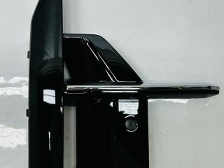 молдинг переднего бампера Zeekr 009 1 поколение 2022, 8890765521