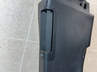 обшивка центральной стойки Maserati Quattroporte 6 поколение [рестайлинг] 2019, 3.0 л., бензин, АКПП, чёрный, седан, задний привод, 670069480