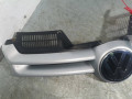 решетка радиатора Volkswagen Golf 5 поколение 2005, 1.9 л., дизель, 5МКПП, черный, хетчбэк 5 дв. - фото №2