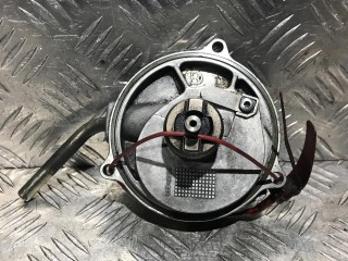 насос вакуумный Mercedes-Benz A-Класс W168/V168 [рестайлинг] 2002, 1.7 л., дизель, МКПП, минивэн, A6682300165