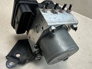 блок ABS Toyota 2023, 2.8 л., 1GD-FTV, дизель, АКПП, чёрный, пикап, полный привод, правый руль, 11604080590