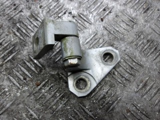 петля двери Volkswagen Passat B6 2006