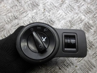 переключатель света Skoda Octavia 1 поколение [рестайлинг] 2001, 1.4 л., бензин, МКПП, хетчбэк 5 дв., 1U1941565A