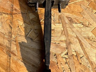 ограничитель открывания двери Maserati Levante 1 поколение 2017, 3.0 л., бензин, АКПП, белый, внедорожник 5 дв., полный привод, 670032887