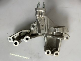 кронштейн двигателя Lexus RX 4 поколение [рестайлинг] 2021, 3.5 л., гибрид, АКПП, 8x1 - layat heat blue, внедорожник 5 дв., полный привод, правый руль, 12315-31160