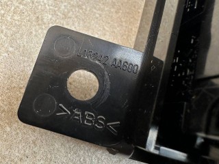 кронштейн (крепление) Infiniti G 4 поколение [рестайлинг] 2013, 3.7 л., VQ37VHR, бензин, АКПП, черный, кабриолет, задний привод, 68116JU48A