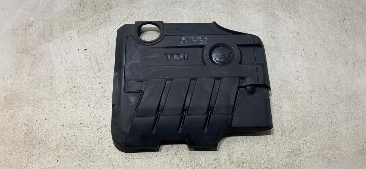 декоративная крышка двигателя Skoda Superb 2 поколение 2009, 2.0 л., CBBB, дизель, АКПП, серый, лифтбэк, 03L103925AC, 03L103925AF, 03L103925AD, 03L103925AE - фото №1