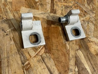 петля двери Maserati Levante 1 поколение 2017, 3.0 л., бензин, АКПП, белый, внедорожник 5 дв., полный привод, 675000162, 675000161