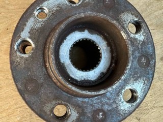 ступица передняя правая Alfa Romeo 2017, 2.0 л., бензин, АКПП, серый, полный привод, 50533569