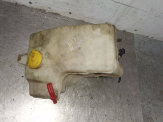 бачок омывателя Mazda 6 GG [рестайлинг] 2005, 2.0 л., дизель, 5МКПП, красный, универсал, 855341054