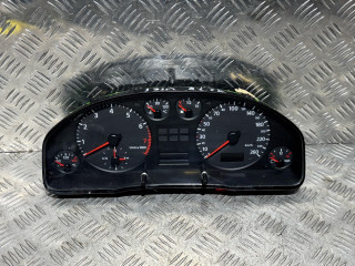 щиток приборов (приборная панель) Audi A6 4B/C5 1997, 2.4 л., бензин, МКПП, седан, 4B0919860