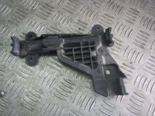 крепление бампера Audi 100 4A/C4 1994, 2.0 л., бензин, МКПП, седан, 4A0807484A