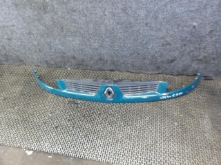 решетка радиатора Renault Kangoo 1 поколение 2003, 1.5 л., дизель, МКПП, фургон, 8200150629A