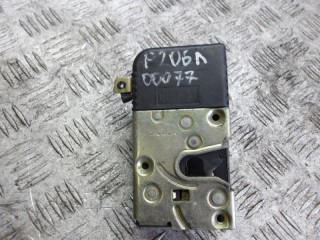 замок двери передней левой Peugeot 206 1 поколение 1999, 1.1 л., бензин, МКПП, хетчбэк 5 дв.