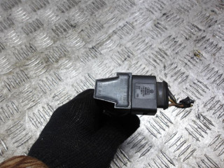 катушка зажигания Volkswagen Polo 4 поколение 2005, 1.4 л., бензин, 036905715F