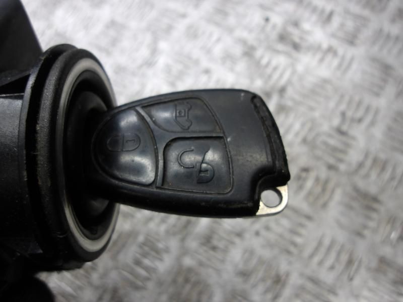 замок зажигания Mercedes-Benz Vito W639 2007, 3.0 л., дизель, АКПП, микроавтобус, 6395450608 - фото №1