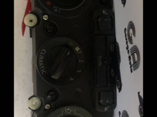 блок управления печки / климат-контроля Volkswagen Golf 5 поколение 2005, 1.9 л., дизель, 5МКПП, хетчбэк 5 дв., 1CF747309