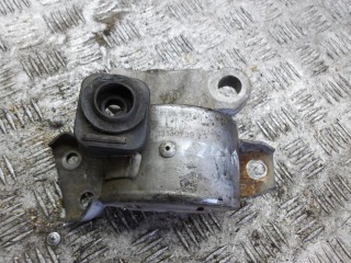 подушка крепления двигателя Opel Corsa D [рестайлинг] 2012, 1.2 л., бензин, МКПП, хетчбэк 5 дв., 13130739