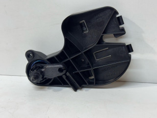 захватный крюк капота Porsche 2022, 2.9 л., бензин, АКПП, внедорожник 5 дв., 8R2823633