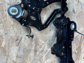 петля капота левая BMW X2 F39 2021, 1.5 л., B38 B15 A, бензин, АКПП, 41007427125