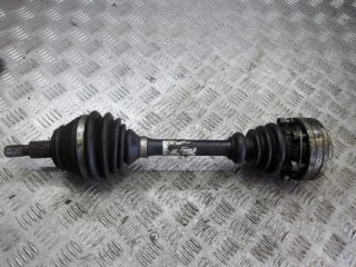 полуось передняя левая (приводной вал, ШРУС) Volkswagen Golf 4 поколение 2001, 1.9 л., дизель