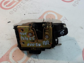 замок двери передней правой Volkswagen Polo 3 поколение 1996, 1.4 л., бензин, МКПП, хетчбэк 5 дв.