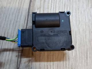 моторчик заслонки печки Audi Q7 4L 2007, 4.2 л., BAR, бензин, АКПП, 6y / z7s, внедорожник 5 дв., полный привод, 4F0820511B