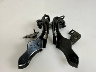 петля крышки багажника Land Rover Range Rover Sport 2 поколение [рестайлинг] 2020, 3.0 л., 306DT, дизель, АКПП, rhodium silver (1ac), внедорожник 5 дв., полный привод, правый руль, LR088983, LR088984, DPLA42900AE, DPLA42901AE