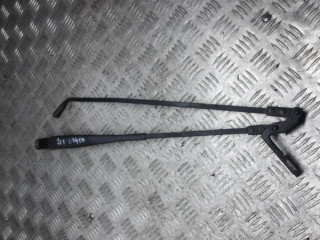 щеткодержатель (поводок стеклоочистителя, дворник) Citroen C1 1 поколение 2005, 1.0 л., бензин, МКПП, хетчбэк 5 дв.