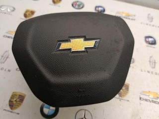 подушка безопасности водителя Chevrolet TrailBlazer 3 поколение 2023, 1.2 л., бензин, 60008692