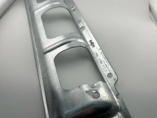 Кронштейн подушки безопасности Mercedes-Benz GLE W166 2018, 2.2 л., дизель, АКПП, черный, внедорожник 5 дв., правый руль, A1666890014