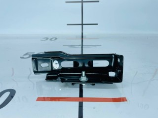 кронштейн передней панели (телевизора) Zeekr 001 1 поколение 2021, 8889647327