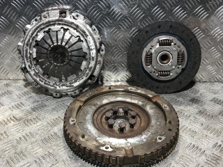 комплект сцепления Renault Clio 3 поколение 2007, 1.5 л., K9K 768, дизель, 5МКПП, хетчбэк 5 дв.