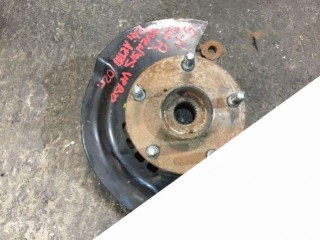 кулак поворотный правый Toyota Avensis Verso 1 поколение 2002, 2.4 л., бензин