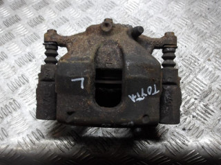 суппорт передний левый Toyota Avensis 3 поколение (T270) [рестайлинг] 2012, 2.2 л., дизель, МКПП, универсал