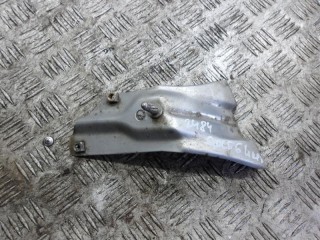 крепление ( кронштейн ) крыла Volkswagen Golf 6 поколение 2009, 1.6 л., дизель, МКПП, универсал, 5K6821137