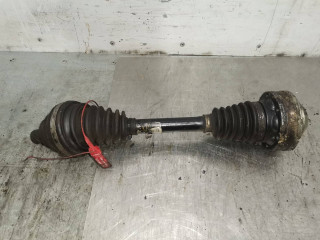 полуось передняя левая (приводной вал, ШРУС) Volkswagen Passat B5 (1996 - 2001), 2.5 л., дизель, АКПП, универсал