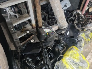 компрессор пневмоподвески BMW 2023, 3.0 л., бензин, 5A70699