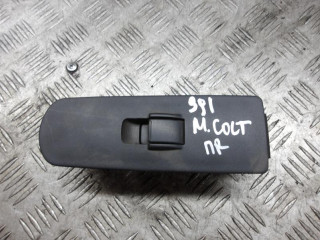 кнопка стеклоподъемника Mitsubishi Colt 6 поколение (Z20/Z30) 2005, 1.3 л., бензин, МКПП, хетчбэк 5 дв., 8608A077