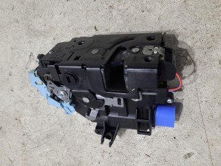 замок двери задней правой Skoda Octavia 2 поколение (A5) [рестайлинг] 2012, 2.0 л., CFHC, дизель, МКПП, серебристый, хетчбэк 5 дв., 7L0839016D