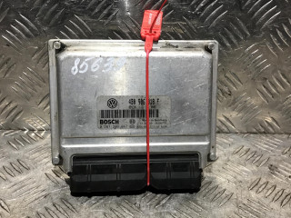 блок управления двигателем Volkswagen Passat B5 1999, 1.8 л., ARG, бензин, 5МКПП, зеленый, универсал, 4B0906018F, 0261206047