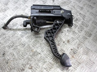 педаль сцепления Volkswagen Golf 3 поколение 2000, 1.6 л., бензин, МКПП, хетчбэк 5 дв.