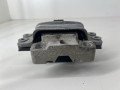 подушка крепления двигателя Volkswagen Passat B7 2013, 1.8 л., TFSI, CDAA, бензин, серебро, передний привод, правый руль, 3C0199555 - фото №2