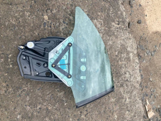 стекло кузовное боковое правое Mercedes-Benz C-Класс W205 [рестайлинг] 2020, 2.0 л., бензин, кабриолет, задний привод