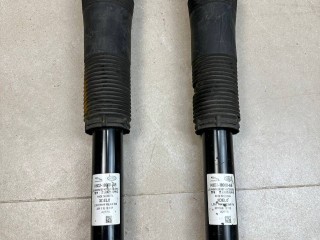 амортизатор задний Land Rover Range Rover Evoque L551 2020, 2.0 л., бензин, АКПП, белый, внедорожник 5 дв., полный привод, правый руль, K8D218080AB