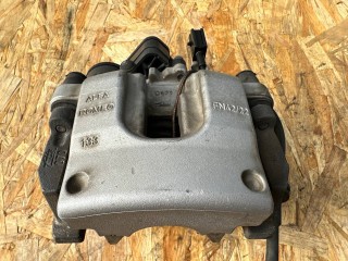 суппорт задний левый Maserati Levante 1 поколение 2017, 3.0 л., бензин, АКПП, белый, внедорожник 5 дв., полный привод, 06700388320