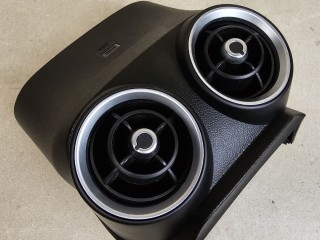 дефлектор обдува салона Alfa Romeo 2017, 2.0 л., бензин, АКПП, серый, полный привод, 1561101470