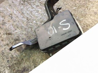 блок ABS Toyota Previa 2 поколение XR30 2001, 2.4 л., бензин, 4451028080, 1338000030, 8954128180