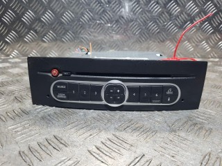 магнитола Renault Laguna 2 поколение 2005, 2.0 л., бензин, 5МКПП, серебро, хетчбэк 5 дв., 8200292329